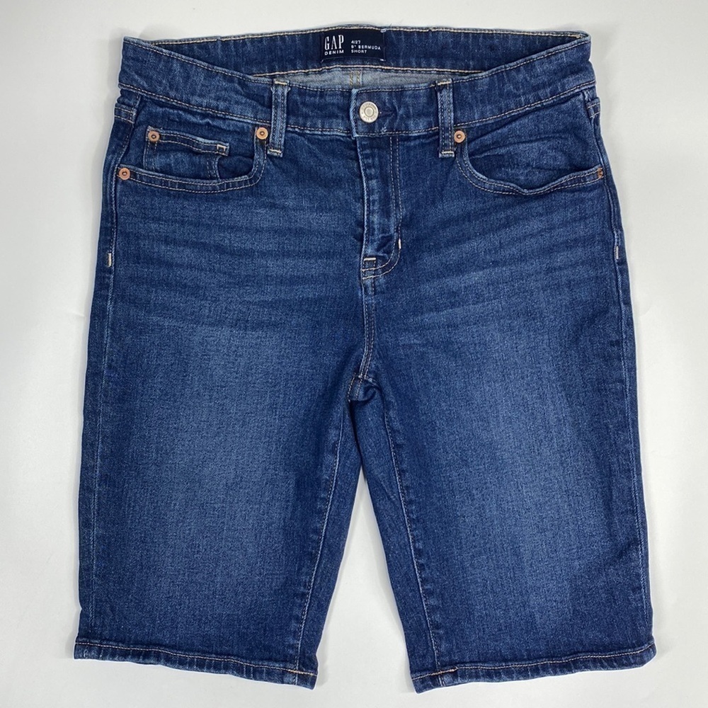 Gap 9" Bermuda Shorts 4/27